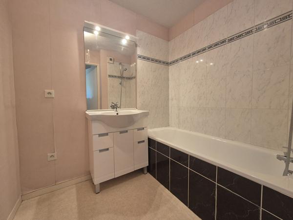 Appartement T2 - Terrasse de 26 m² - Parking