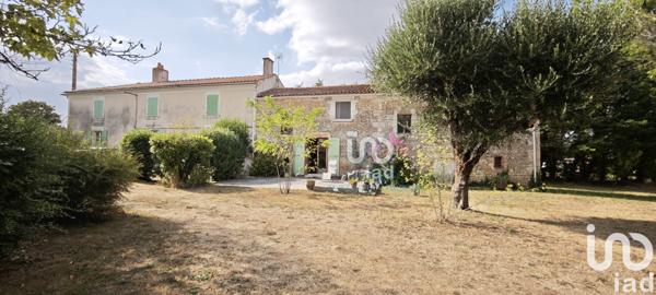 Maison à vendre 7 pièces 228 m² Doix lès Fontaines