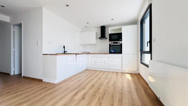 Dpt Finistère (29), à vendre CROZON centre appartement T3 de 57 m² Habitable - Balcon - Cave