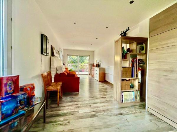 ROANNE (42)Maison de 152m², terrain de 638m²,  6 pièces dont  3 chambres
