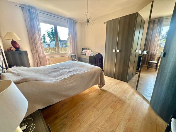 ROANNE (42)Maison de 152m², terrain de 638m²,  6 pièces dont  3 chambres