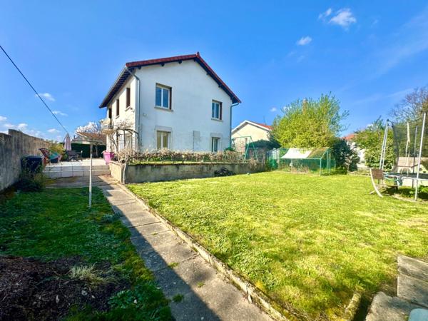 ROANNE (42)Maison de 152m², terrain de 638m²,  6 pièces dont  3 chambres