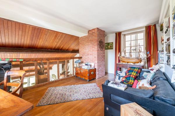 Janville-sur-Juine (91510) Maison de Maître en pierre du XIXe siècle avec parc arboré et piscine, à 45 min de Paris