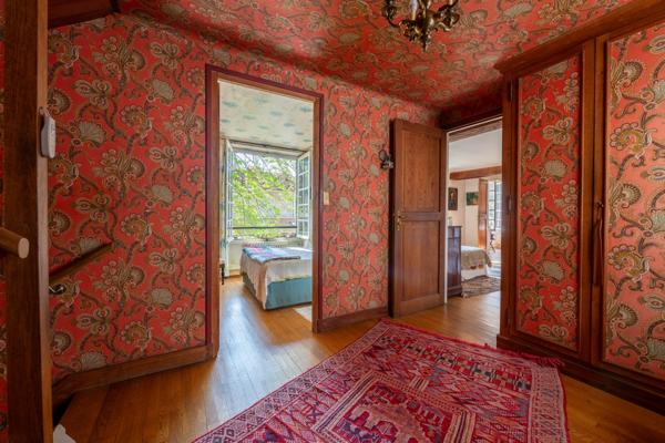 Janville-sur-Juine (91510) Maison de Maître en pierre du XIXe siècle avec parc arboré et piscine, à 45 min de Paris