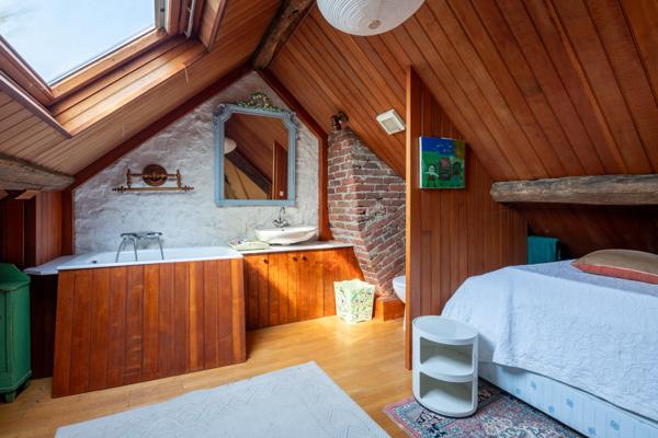 Janville-sur-Juine (91510) Maison de Maître en pierre du XIXe siècle avec parc arboré et piscine, à 45 min de Paris