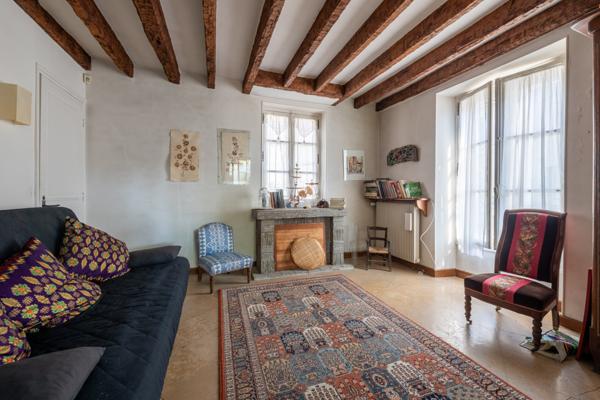 Janville-sur-Juine (91510) Maison de Maître en pierre du XIXe siècle avec parc arboré et piscine, à 45 min de Paris