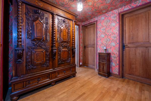 Janville-sur-Juine (91510) Maison de Maître en pierre du XIXe siècle avec parc arboré et piscine, à 45 min de Paris