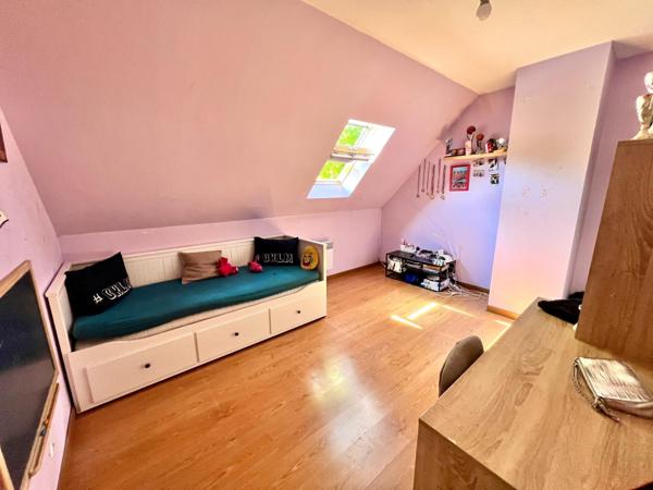 Maison récente de 4 chambres sur un jardin de près de 2000 m²