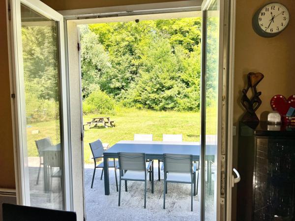 Maison récente de 4 chambres sur un jardin de près de 2000 m²