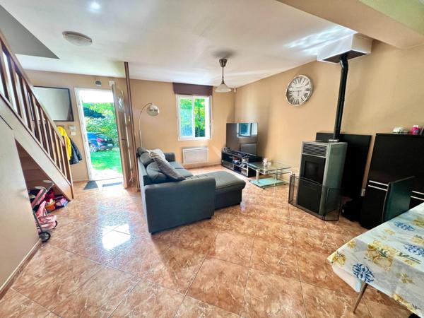 Maison récente de 4 chambres sur un jardin de près de 2000 m²