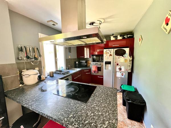 Maison récente de 4 chambres sur un jardin de près de 2000 m²