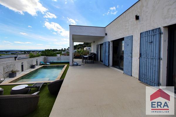 Villa contemporaine avec piscine à Piolenc 5 pièce(s) 136m2