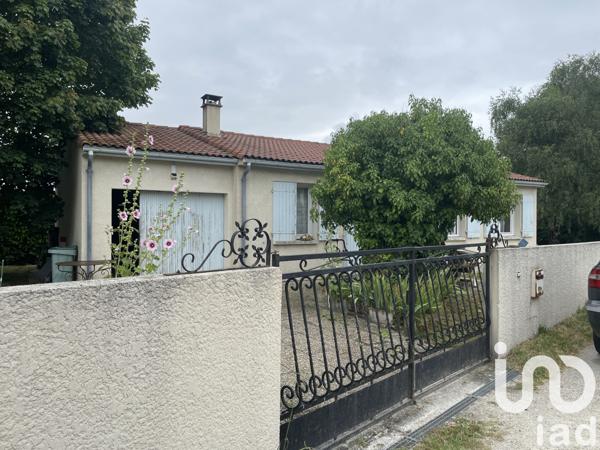 House for sale 4 rooms 82 m² Saint-Sulpice-de-Royan