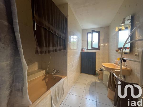 House for sale 4 rooms 82 m² Saint-Sulpice-de-Royan