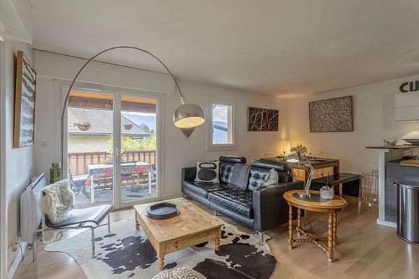 Duplex T3 avec terrasse, vue château – Menthon-Saint-Bernard