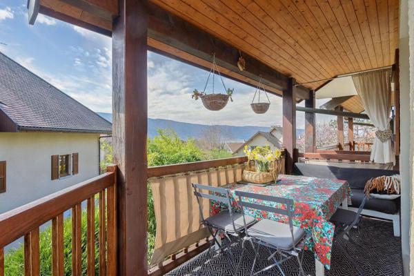 Duplex T3 avec terrasse, vue château – Menthon-Saint-Bernard