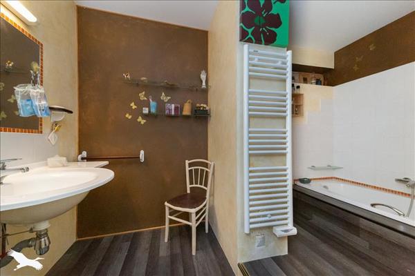 Maison à vendre |  La Lande-de-Fronsac |  5 pièces | 213 m²