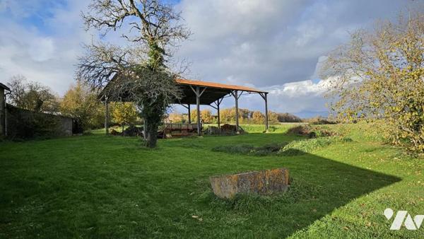 A vendre à VALENCE-EN-POITOU, VAUX  (86700)/ Une maison ancienne à restaurer 