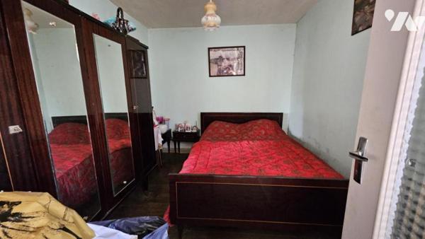A vendre à VALENCE-EN-POITOU, VAUX  (86700)/ Une maison ancienne à restaurer 