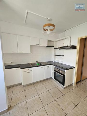 Appartement T3/T4 à Saint-Denis dans le Carré d’Or avec vue mer & montagne