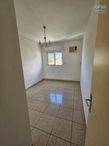 Appartement T3/T4 à Saint-Denis dans le Carré d’Or avec vue mer & montagne