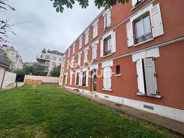 F2 MEUBLE - 32.04 m²-CENTRE-VILLE DE SURESNES