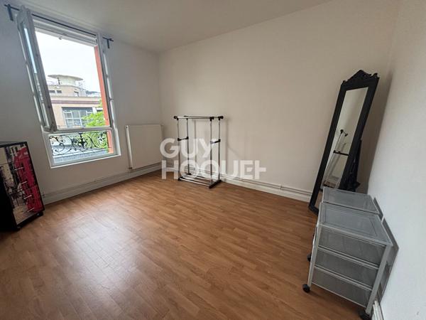 F2 MEUBLE - 32.04 m²-CENTRE-VILLE DE SURESNES