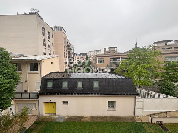 F2 MEUBLE - 32.04 m²-CENTRE-VILLE DE SURESNES