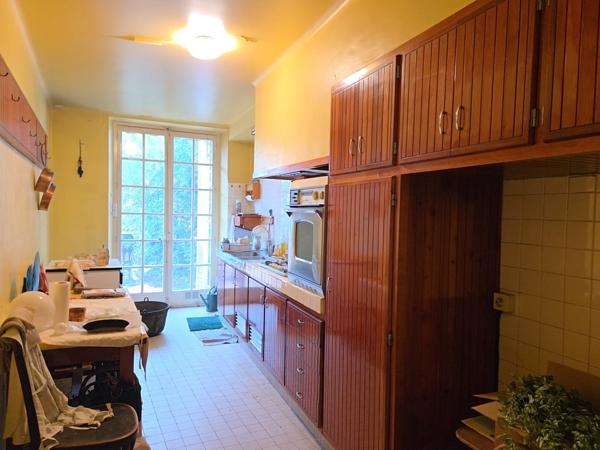 Grande maison de village 388 m² avec jardin – Centre Solliès-Pont