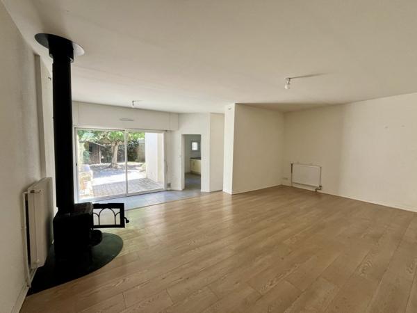 Maison à louer 921 € CC Libourne 3 p 77 m² DPE D