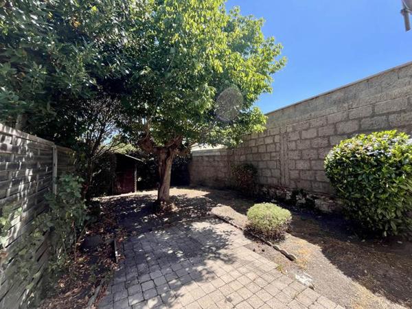 Maison à louer 921 € CC Libourne 3 p 77 m² DPE D