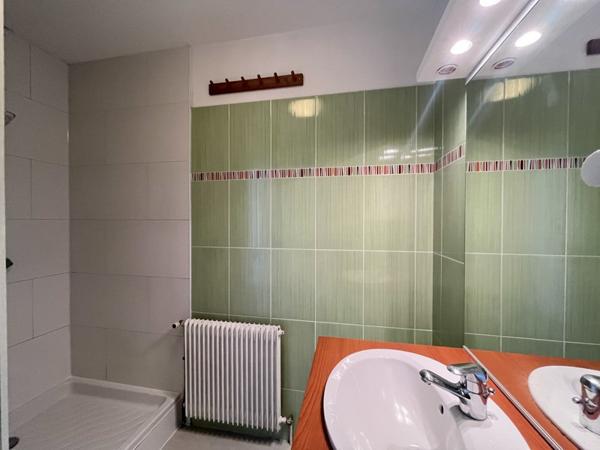 Maison à louer 921 € CC Libourne 3 p 77 m² DPE D