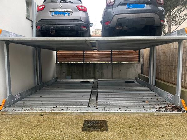 Garage/Parking
