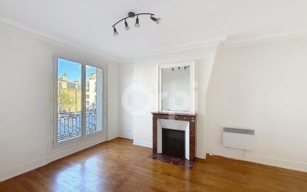 Appartement à vendre    2 pièces • 39,82 m2 Paris 15