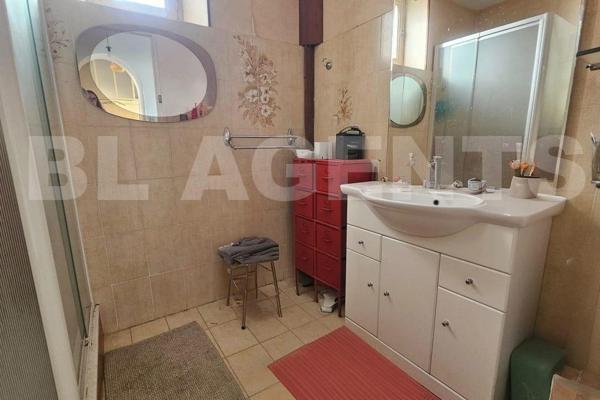 À SAISIR ! Grande Villa traversantes T6 de 161 m² Entre le 4ème et 12ème secteur Montolivet, Chartre