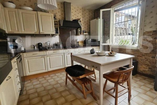 À SAISIR ! Grande Villa traversantes T6 de 161 m² Entre le 4ème et 12ème secteur Montolivet, Chartre