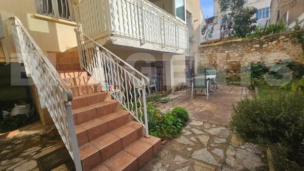 À SAISIR ! Grande Villa traversantes T6 de 161 m² Entre le 4ème et 12ème secteur Montolivet, Chartre