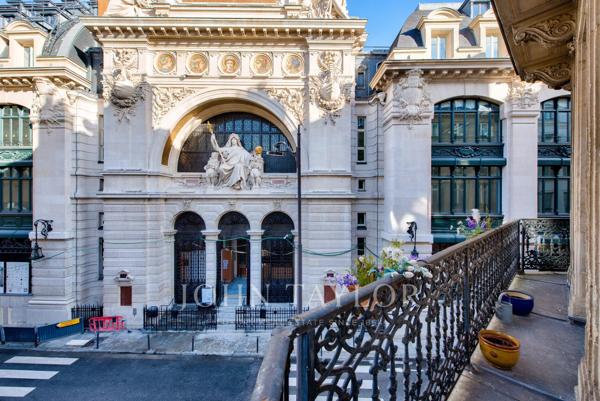 Bel appartement d’angle familial avec balcon