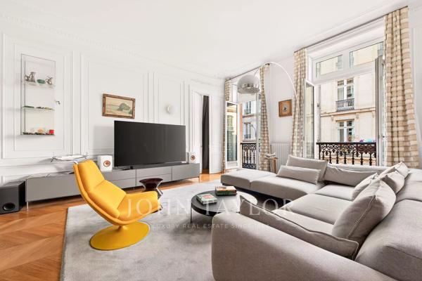 Bel appartement d’angle familial avec balcon