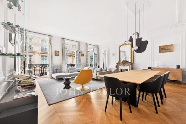 Bel appartement d’angle familial avec balcon