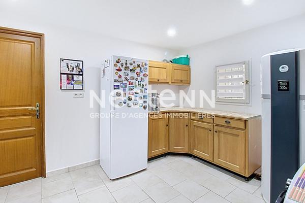 À VENDRE À LORGUES MAISON 183m² avec piscine et garage.