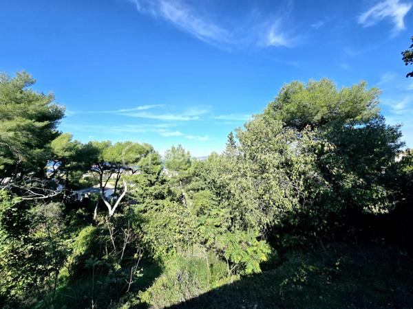 Terrain de 2 887 m²