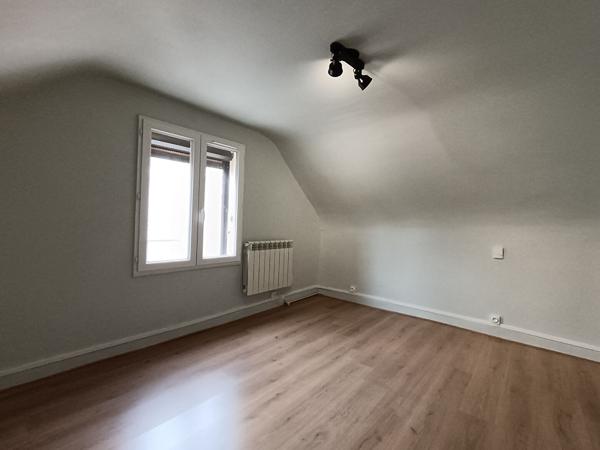 A LOUER MAISON FBG D'ISLE ST QUENTIN 02100