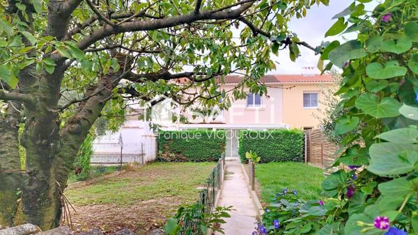 Jolie maison avec jardin aménagé