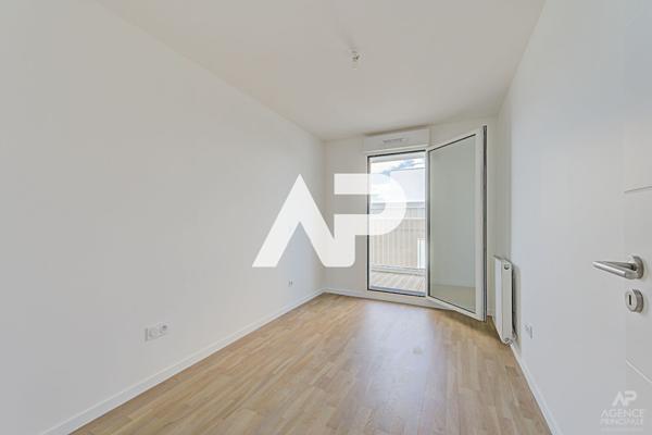 Appartement Rueil Malmaison 4 pièce(s) 82.29 m2 €624 000 ** - Référence 19708