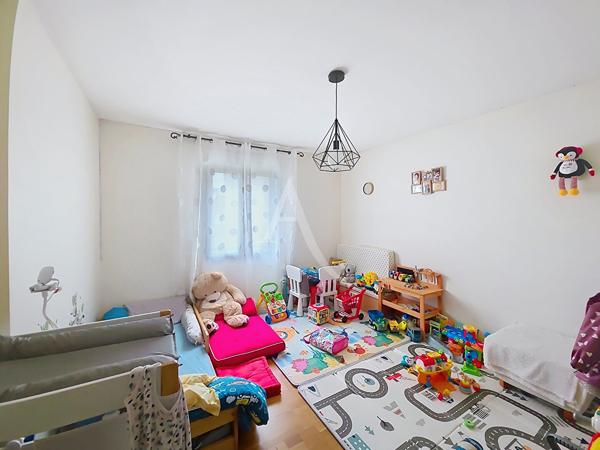 Appartement 3 chambres située à Mantes La Jolie proche gare et centre ville