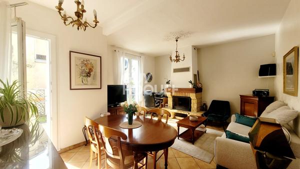 BOIS COLOMBES/ MAISON 4 P. 80 M² COUR