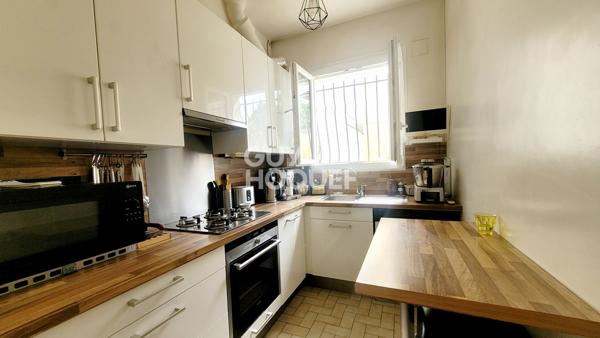 BOIS COLOMBES/ MAISON 4 P. 80 M² COUR
