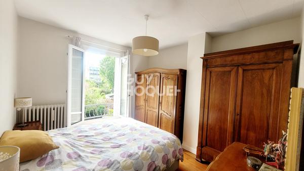 BOIS COLOMBES/ MAISON 4 P. 80 M² COUR