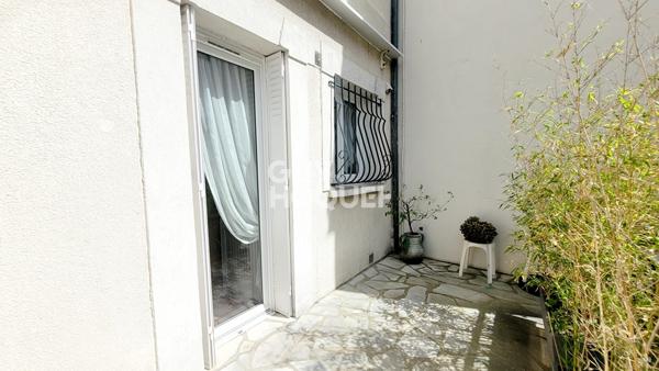BOIS COLOMBES/ MAISON 4 P. 80 M² COUR